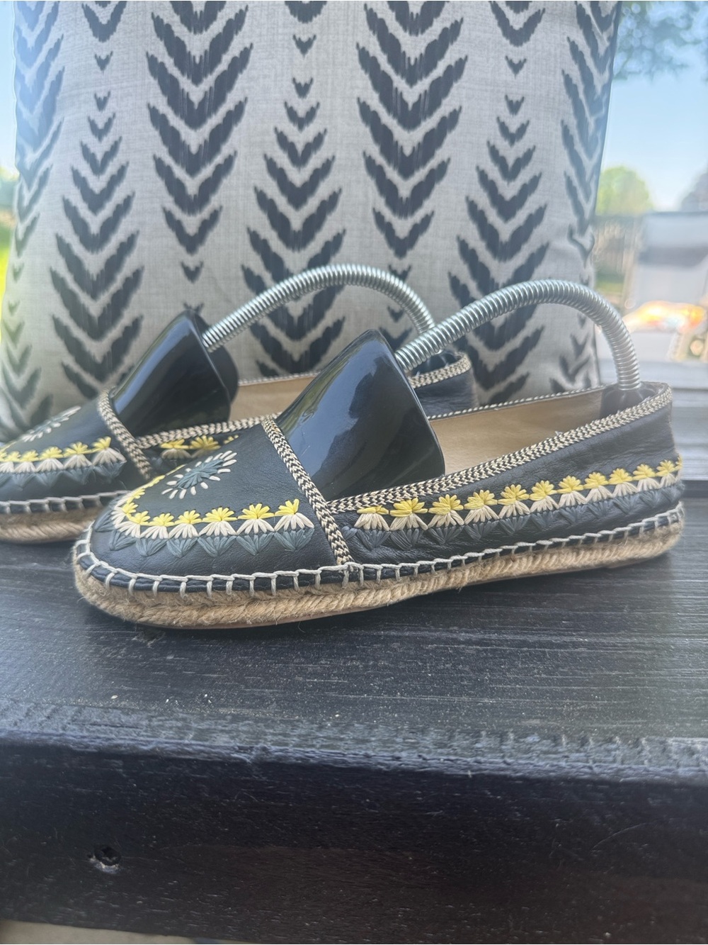 House of Harlow 1960 Embroidered Leather Espadrille Sz 6.5